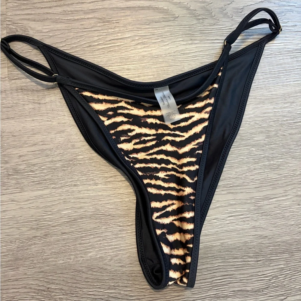 BNWOT Luna bottom Frankie’s bikini x Realisation par